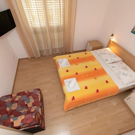 Apartments Maja Tučepi Buitenkant foto