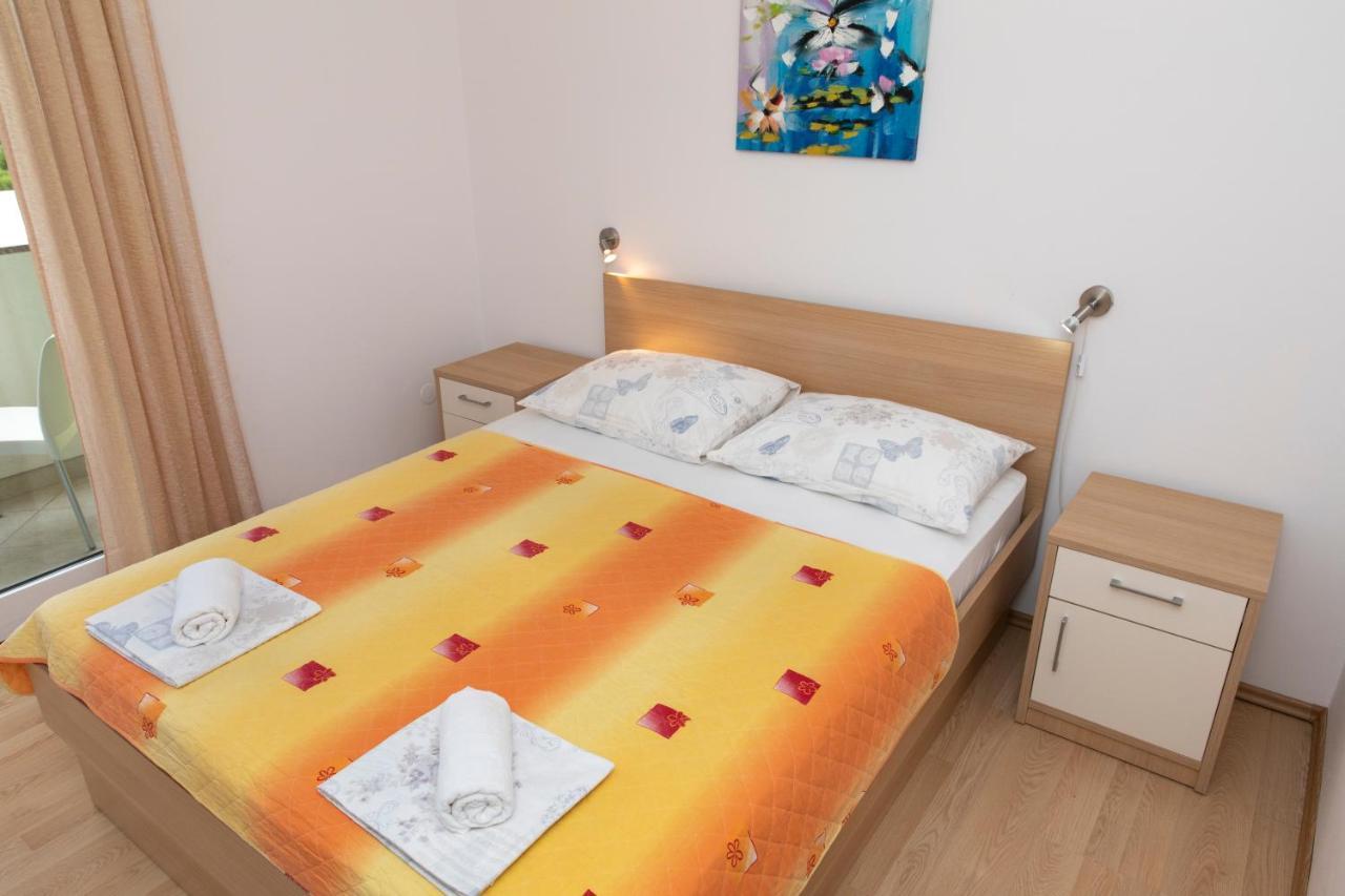 Apartments Maja Tučepi Buitenkant foto