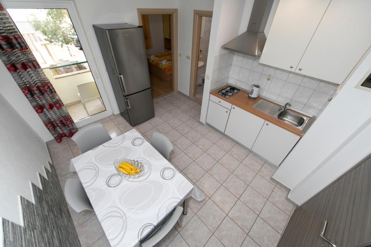 Apartments Maja Tučepi Buitenkant foto