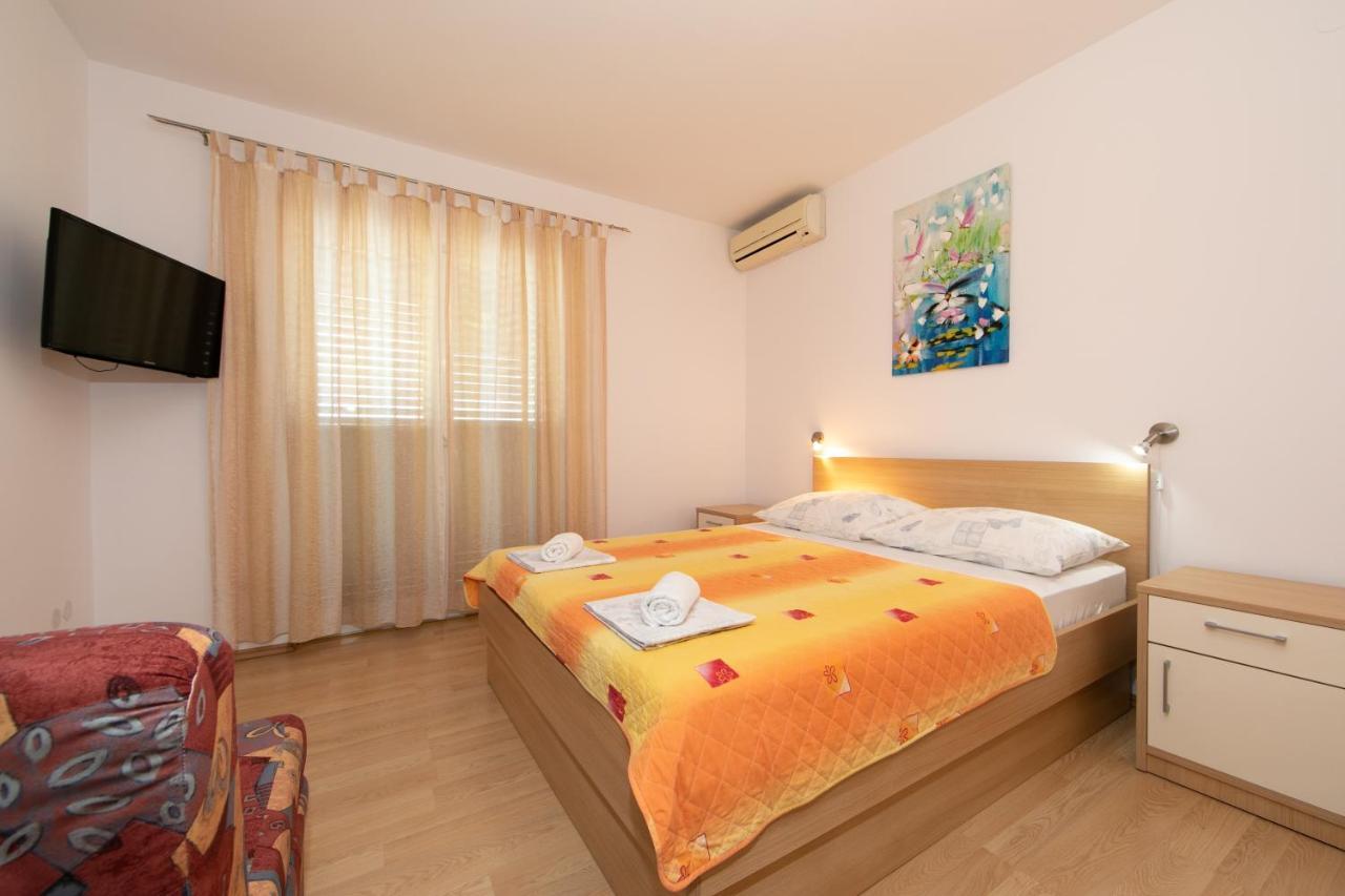 Apartments Maja Tučepi Buitenkant foto