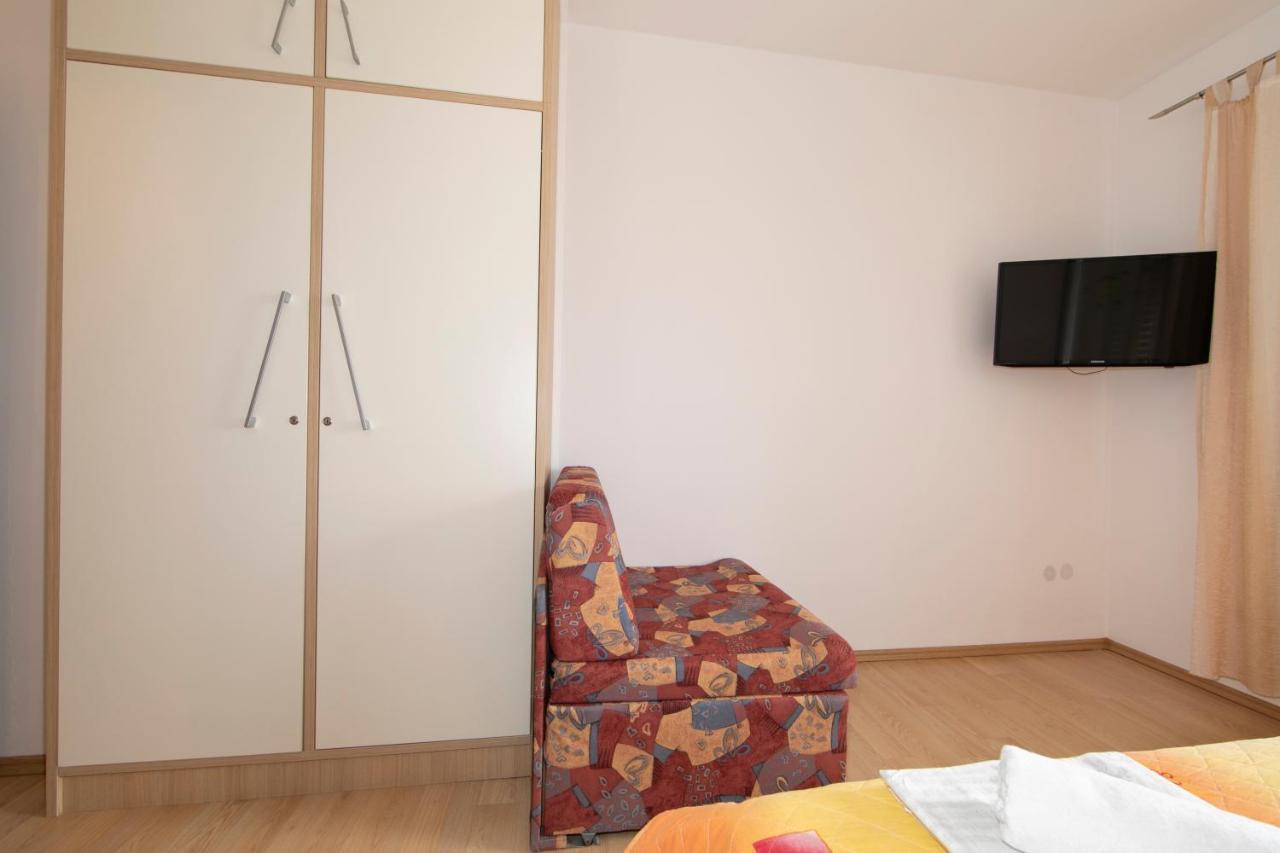 Apartments Maja Tučepi Buitenkant foto